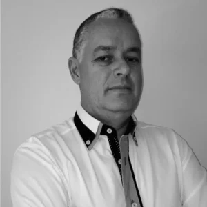 Foto de <span style="background-color: #CEEED0">Gusmão Santos